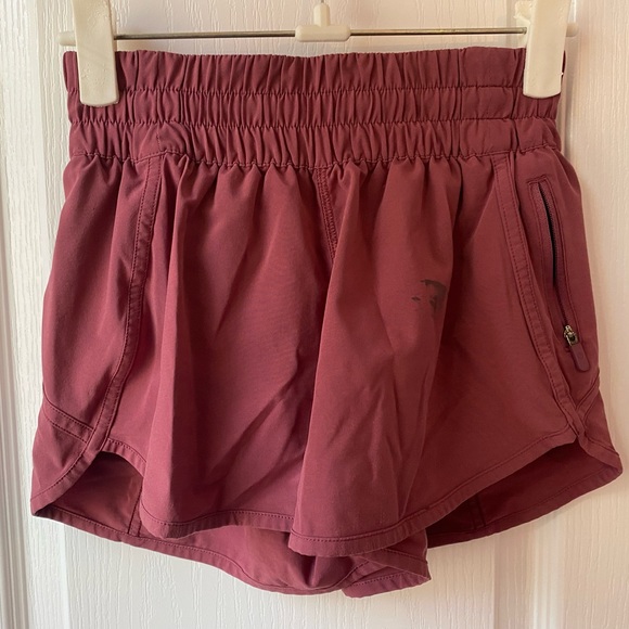 Lululemon athletic shorts pink 4” size 4 - Picture 7 of 9